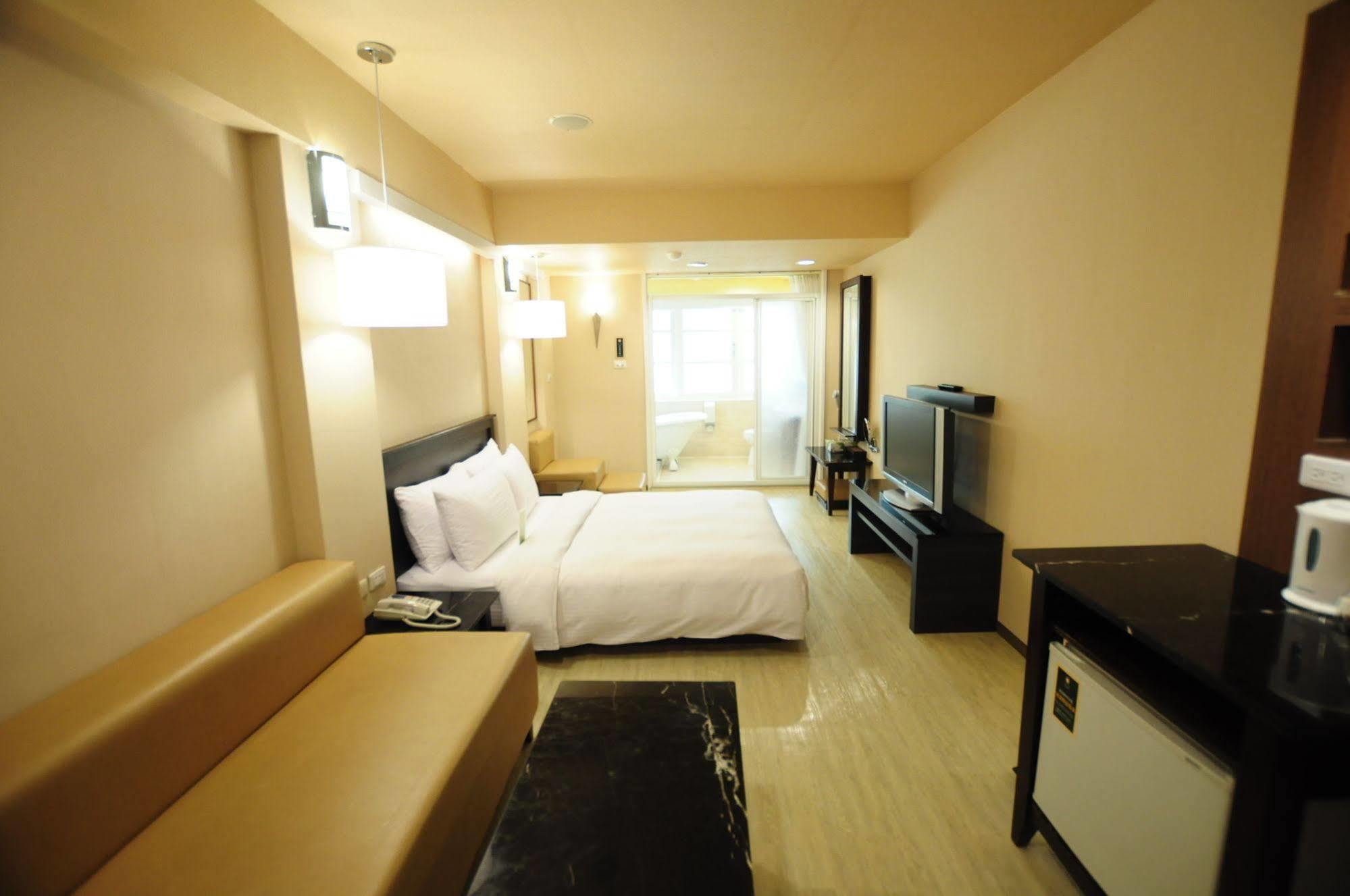 Hôtel Kindness Xin Jue Jiang à Kaohsiung Extérieur photo