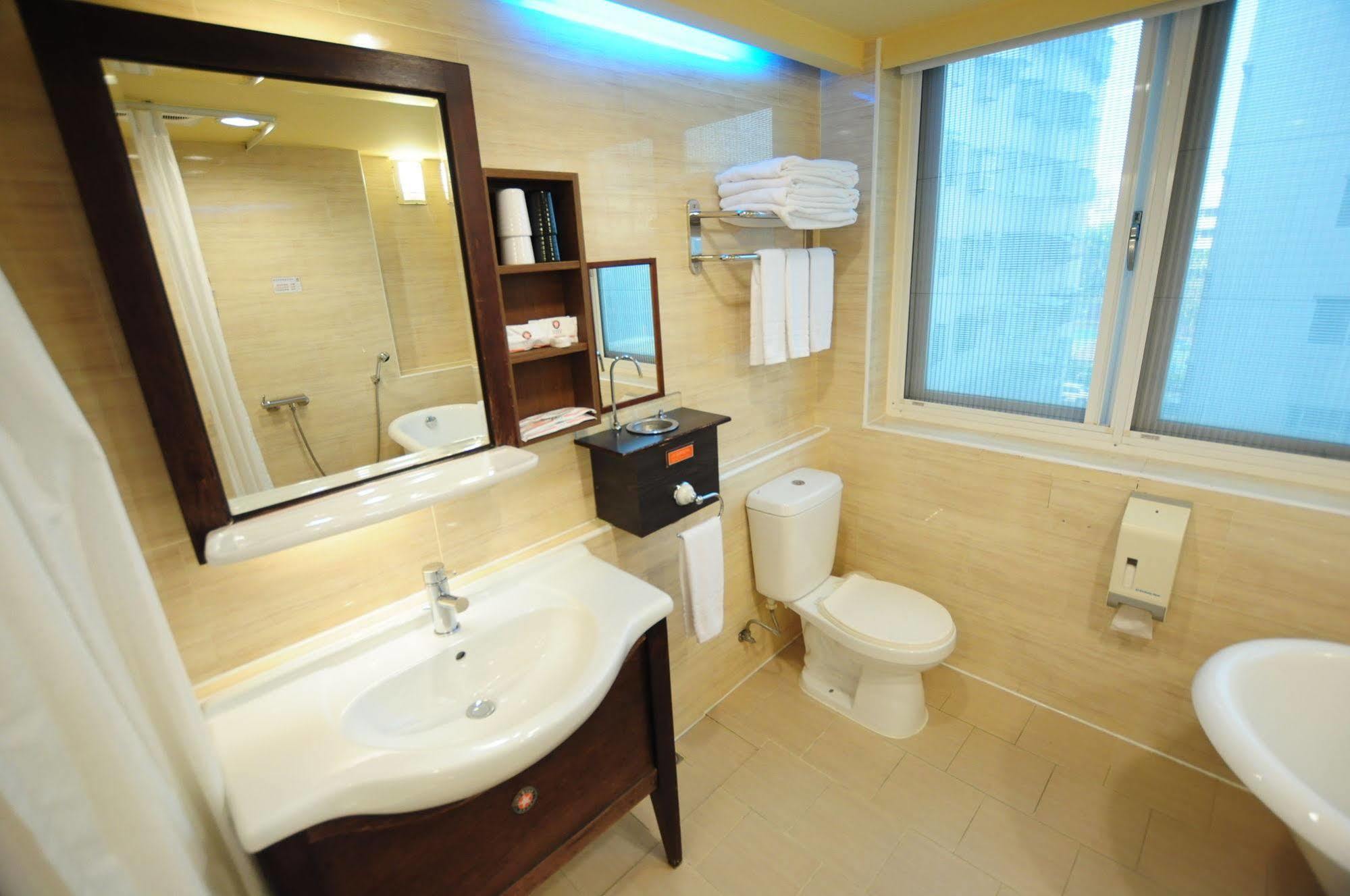 Hôtel Kindness Xin Jue Jiang à Kaohsiung Extérieur photo