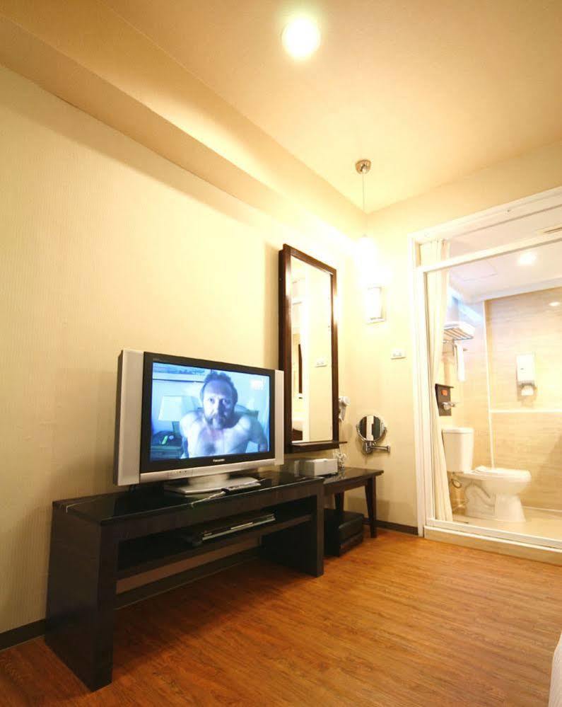 Hôtel Kindness Xin Jue Jiang à Kaohsiung Extérieur photo